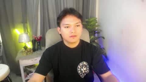 Snapshot of asian_handsomexx chatting on 11-07-25, 02:06 asian_handsomexx online show from 11-07-25, 02:06
