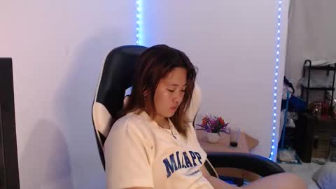 bb girl online show from 11-11-25, 09:09