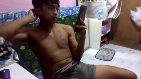Snapshot of asian_hunk_moreno chatting on 08-03-26, 10:10 Yuri online show from 08-03-26, 10:10