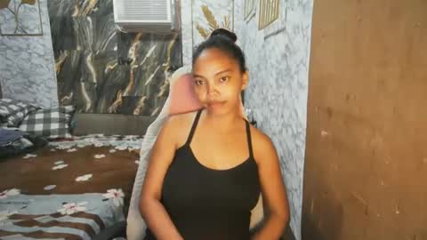 Snapshot of asian_janeth chatting on 02-22-26, 12:01 im janeth single mom online show from 02-22-26, 12:01