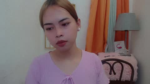 Snapshot of asian_pinay_oldlover chatting on 07-05-26, 10:28 Angel online show from 07-05-26, 10:28