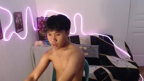 Snapshot of asian_prince_of_cock chatting on 10-04-25, 06:11 Prince online show from 10-04-25, 06:11
