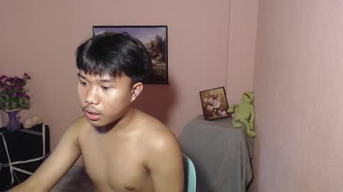 Snapshot of asian_prince_of_cock chatting on 10-21-25, 06:25 Prince online show from 10-21-25, 06:25