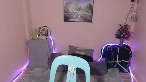 Snapshot of asian_prince_of_cock chatting on 10-28-25, 05:33 Prince online show from 10-28-25, 05:33