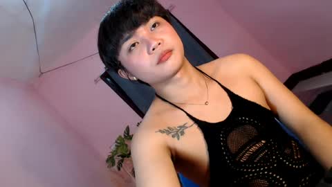 Snapshot of asian_reyshell chatting on 06-27-26, 12:22 Reyshell online show from 06-27-26, 12:22
