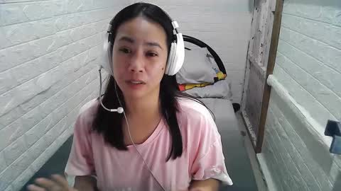 Snapshot of asian_sexydimples chatting on 02-06-25, 04:14 Trixie online show from 02-06-25, 04:14