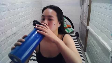 Snapshot of asian_sexydimples chatting on 03-08-25, 12:33 Trixie online show from 03-08-25, 12:33