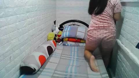 Snapshot of asian_sexydimples chatting on 09-18-25, 10:56 Trixie online show from 09-18-25, 10:56