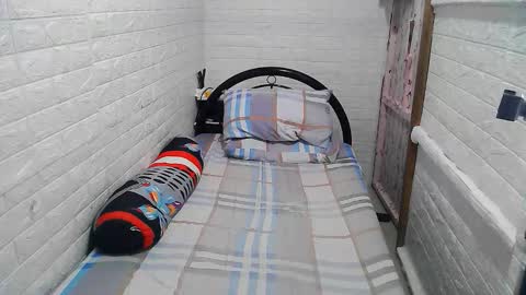 Snapshot of asian_sexydimples chatting on 10-17-25, 06:10 Trixie online show from 10-17-25, 06:10