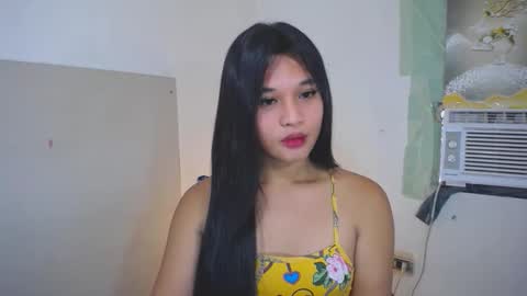 Yan online show from 10-26-25, 04:07