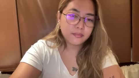 Snapshot of asianbunny10 chatting on 04-30-26, 02:45 Curvy online show from 04-30-26, 02:45