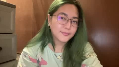 Snapshot of asianbunny10 chatting on 06-13-26, 03:32 Curvy online show from 06-13-26, 03:32
