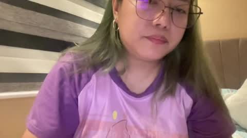 Snapshot of asianbunny10 chatting on 06-17-26, 12:50 Curvy online show from 06-17-26, 12:50