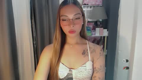 Snapshot of asianhottiesttamira chatting on 05-18-26, 02:34 HI IM TAMIRA LOOKING FOR SERIOUS RELATIONSHIP online show from 05-18-26, 02:34