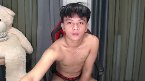 Snapshot of asianhunk_zam chatting on 12-29-24, 03:03 Zam online show from 12-29-24, 03:03