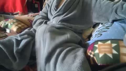 Snapshot of asianlooker chatting on 12-17-24, 01:49 John online show from 12-17-24, 01:49