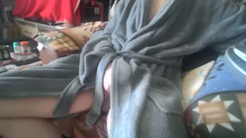 Snapshot of asianlooker chatting on 12-18-24, 12:51 John online show from 12-18-24, 12:51