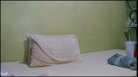 Mhay online show from 10-20-25, 05:52