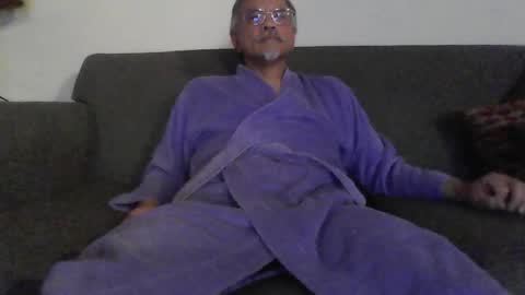 Snapshot of asianmixedman chatting on 05-14-26, 03:24 Asian Mixed Man online show from 05-14-26, 03:24