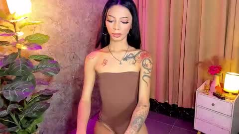 Snapshot of asianprettypetite chatting on 11-29-25, 11:57 CHESKA online show from 11-29-25, 11:57