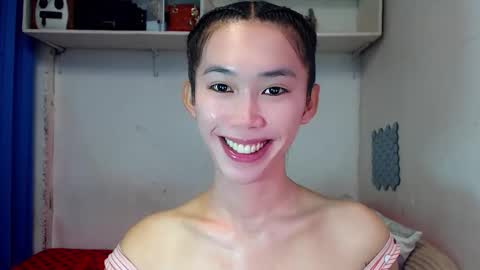 Snapshot of asianqt19 chatting on 11-08-25, 10:19 J A D E online show from 11-08-25, 10:19