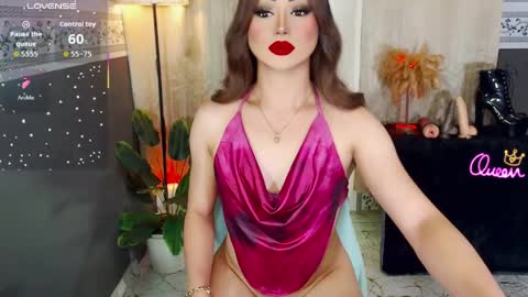Snapshot of asiansexhunter chatting on 05-04-26, 11:39 Ms. MONICA online show from 05-04-26, 11:39
