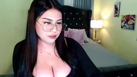 Snapshot of asias_hotkiara chatting on 10-03-25, 10:23 KIARA online show from 10-03-25, 10:23