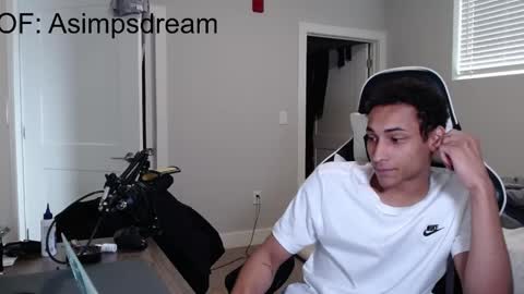 asimpsdream online show from 04-25-26, 01:41