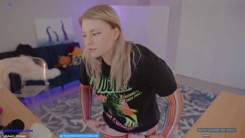 Asiri   pronounced Ah-siri Please no nicknames   3 online show from 12-10-24, 03:20