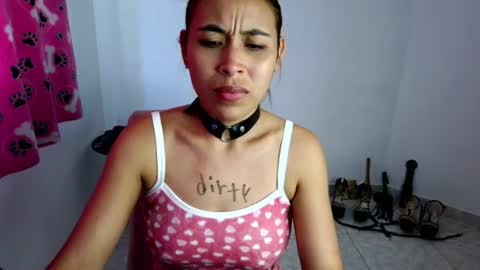 Snapshot of asiri_smith chatting on 06-19-26, 10:24 Asiri online show from 06-19-26, 10:24