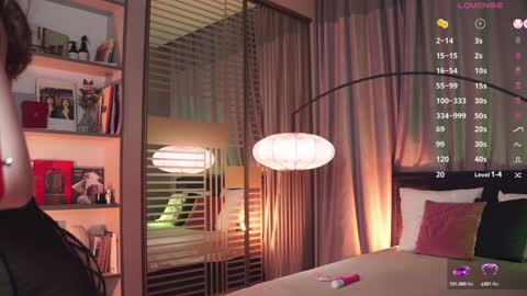 Audrey online show from 02-06-25, 02:58