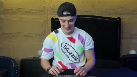 Aslan  online show from 03-19-26, 02:15