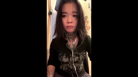 Snapshot of aslaourdi chatting on 04-03-26, 12:58 aslaourdi online show from 04-03-26, 12:58