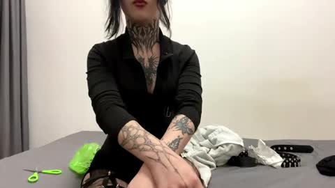 Snapshot of aslaourdi chatting on 04-05-26, 06:05 aslaourdi online show from 04-05-26, 06:05