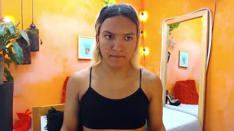 Snapshot of aslyhernandez chatting on 01-08-25, 11:54 ASLY online show from 01-08-25, 11:54