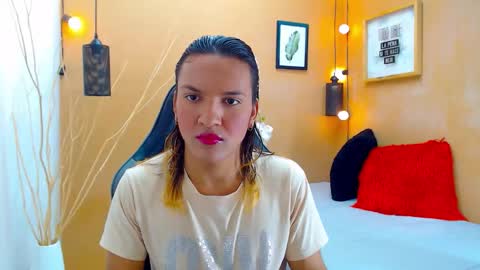 Snapshot of aslyhernandez chatting on 09-20-25, 12:17 ASLY online show from 09-20-25, 12:17