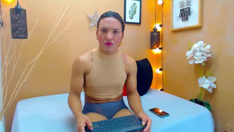 Snapshot of aslyhernandez chatting on 09-26-25, 11:58 ASLY online show from 09-26-25, 11:58