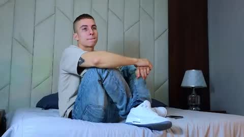 Snapshot of asmodeo_cox chatting on 12-01-24, 04:29 Asmodeo - online show from 12-01-24, 04:29