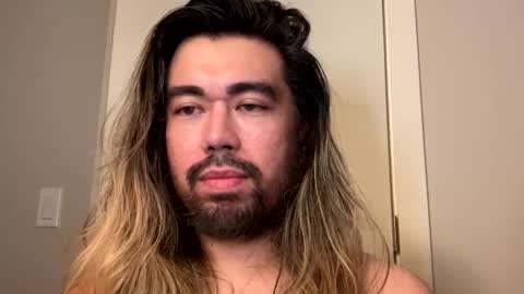 Snapshot of asmrtease chatting on 12-19-24, 01:18 Daemon online show from 12-19-24, 01:18