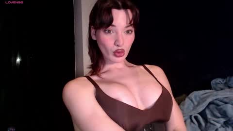 Aspen Frost online show from 12-21-24, 01:15