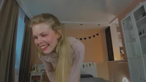 Snapshot of ass_latte chatting on 01-16-26, 11:25 Sasha online show from 01-16-26, 11:25