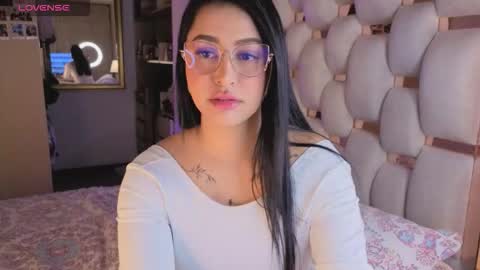 Ashley online show from 10-18-25, 03:09