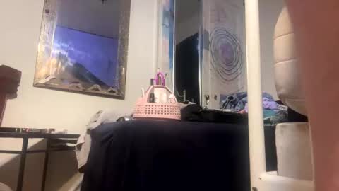 danni travis online show from 02-28-25, 09:44