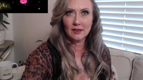 ASSleigh Abbott online show from 01-24-25, 06:35