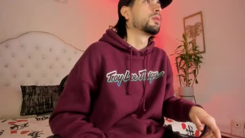 Snapshot of assmoddeus chatting on 02-25-25, 12:13 Asmodeus online show from 02-25-25, 12:13