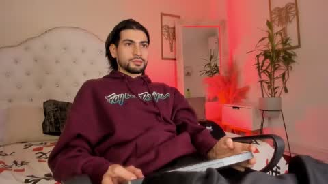 Snapshot of assmoddeus chatting on 02-25-25, 06:20 Asmodeus online show from 02-25-25, 06:20