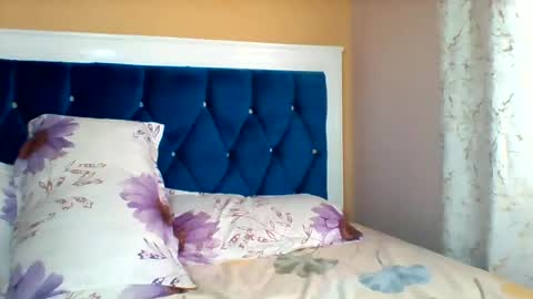 Snapshot of assqueen4 chatting on 07-13-26, 08:06 FLORAH DANIEL online show from 07-13-26, 08:06