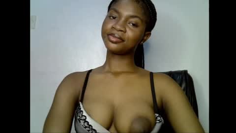 Snapshot of assy_ebony chatting on 04-21-26, 09:39 Lily online show from 04-21-26, 09:39