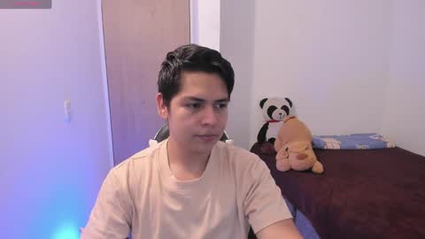 Snapshot of asta_kuro chatting on 04-07-26, 02:34 Asta Kuno online show from 04-07-26, 02:34