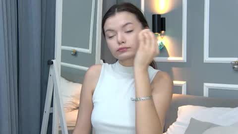 Snapshot of asterquinn chatting on 01-14-26, 03:39 Aster Quinn online show from 01-14-26, 03:39